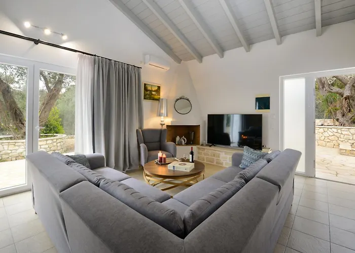 Kalokairia Villa
